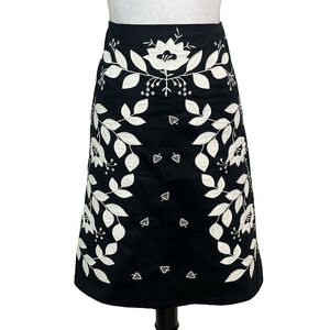Autograph New York Skirt size 6 Black White Floral Embroidery Knee A Line Boho